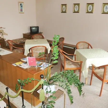 In واغراين